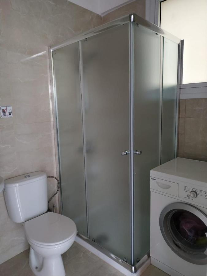 1 Bedroom Apartment Larnaca Luaran gambar
