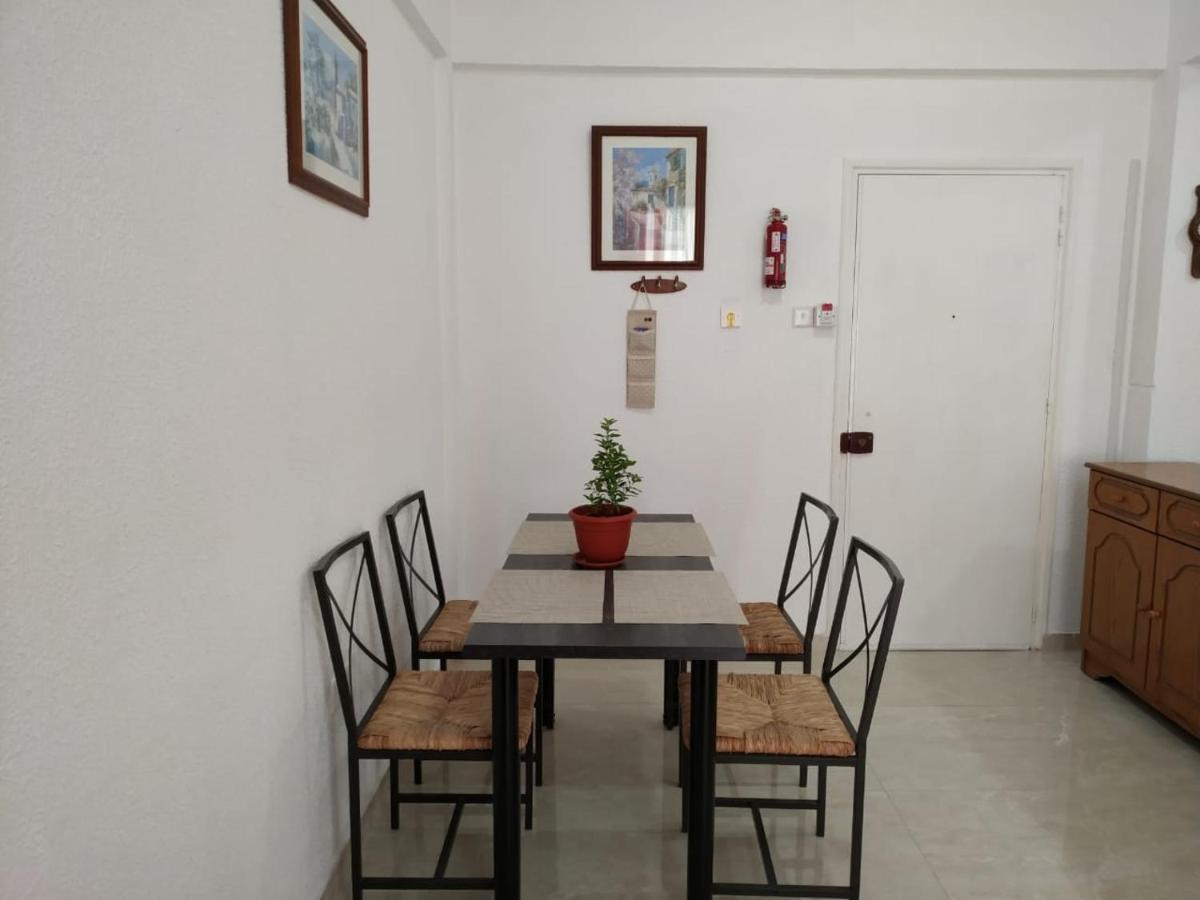 1 Bedroom Apartment Larnaca Luaran gambar